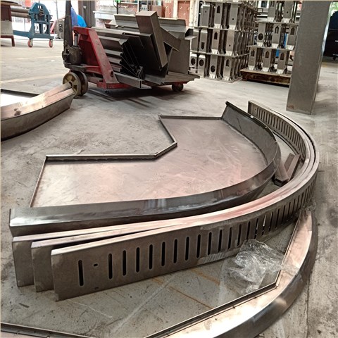 機殼設(shè)備件