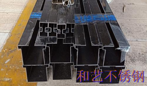 湖南常德德安府門包邊、線條、裝飾、護(hù)欄項目