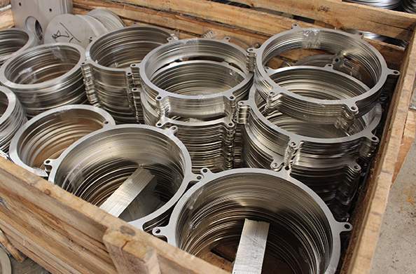 金屬高速高質量激光批量切割，無毛刺