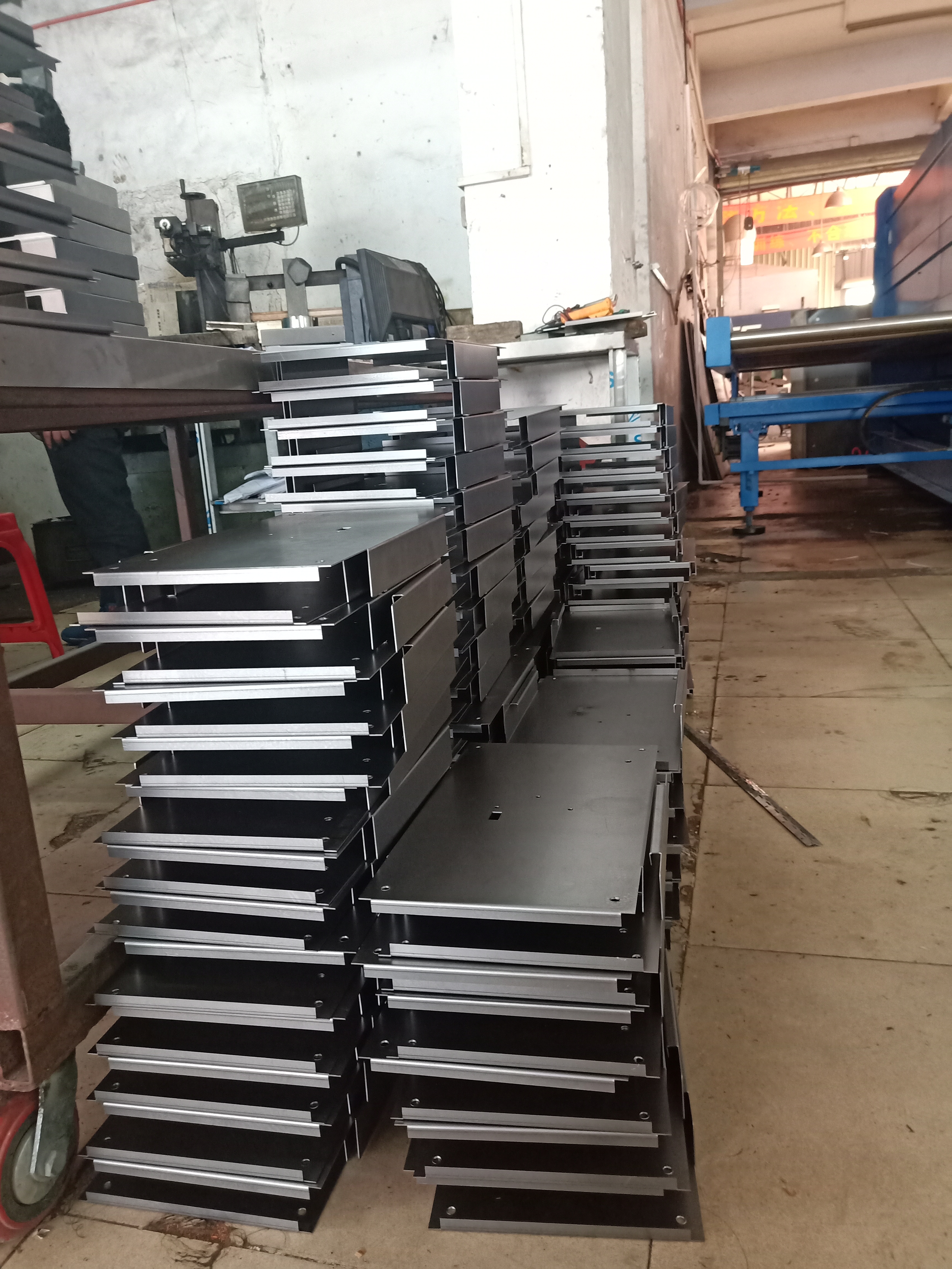 首度公司:不銹鋼消毒燈外殼加工 首度公司:不銹鋼消毒燈外殼加工