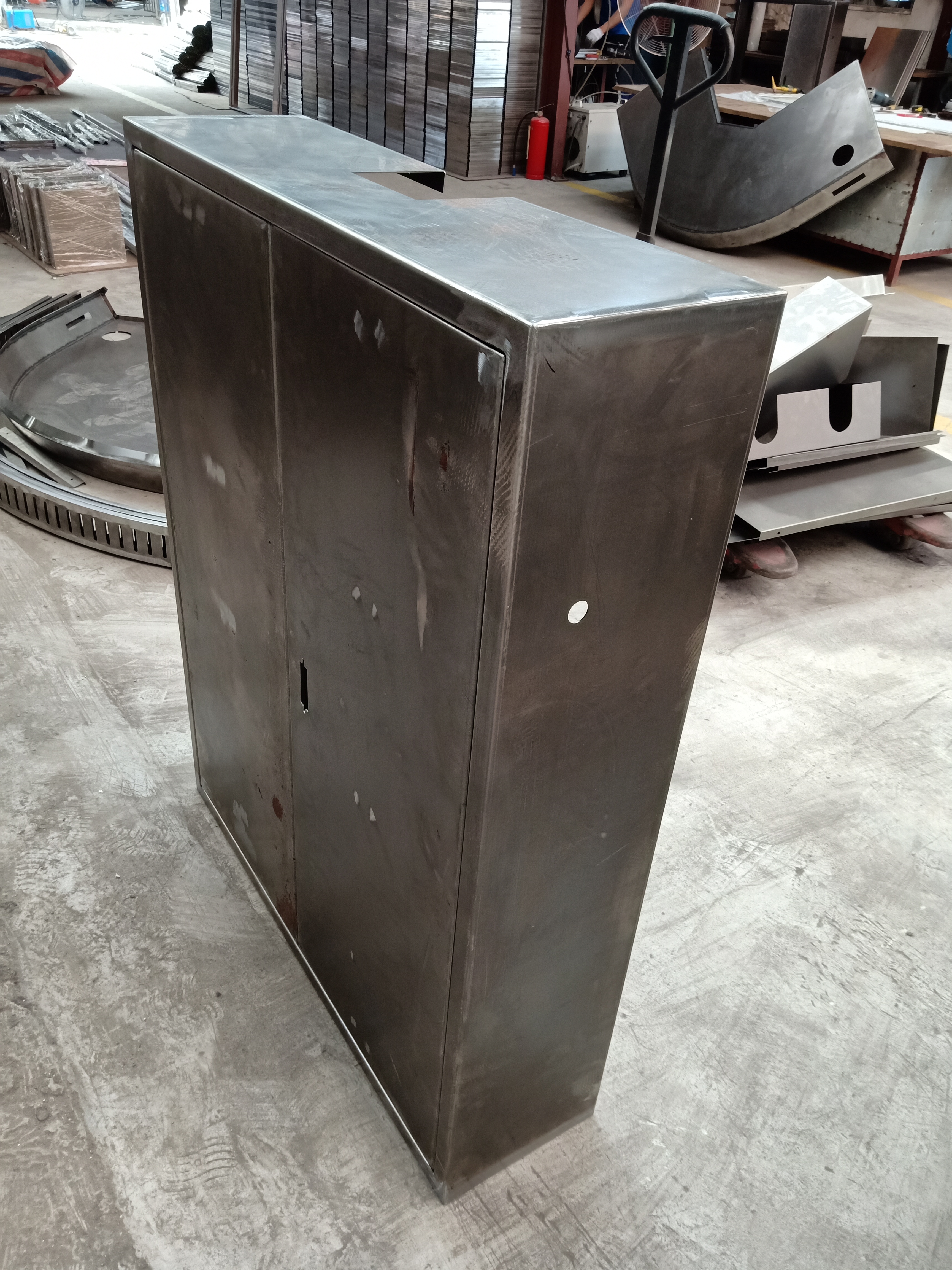 機殼設備件 機殼設備件